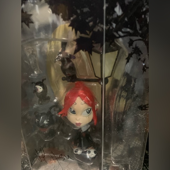 SALE NIB 2004 RARE & SIGNED Ruby Gloom Mighty Fine brand collectible set - Picture 5 of 7